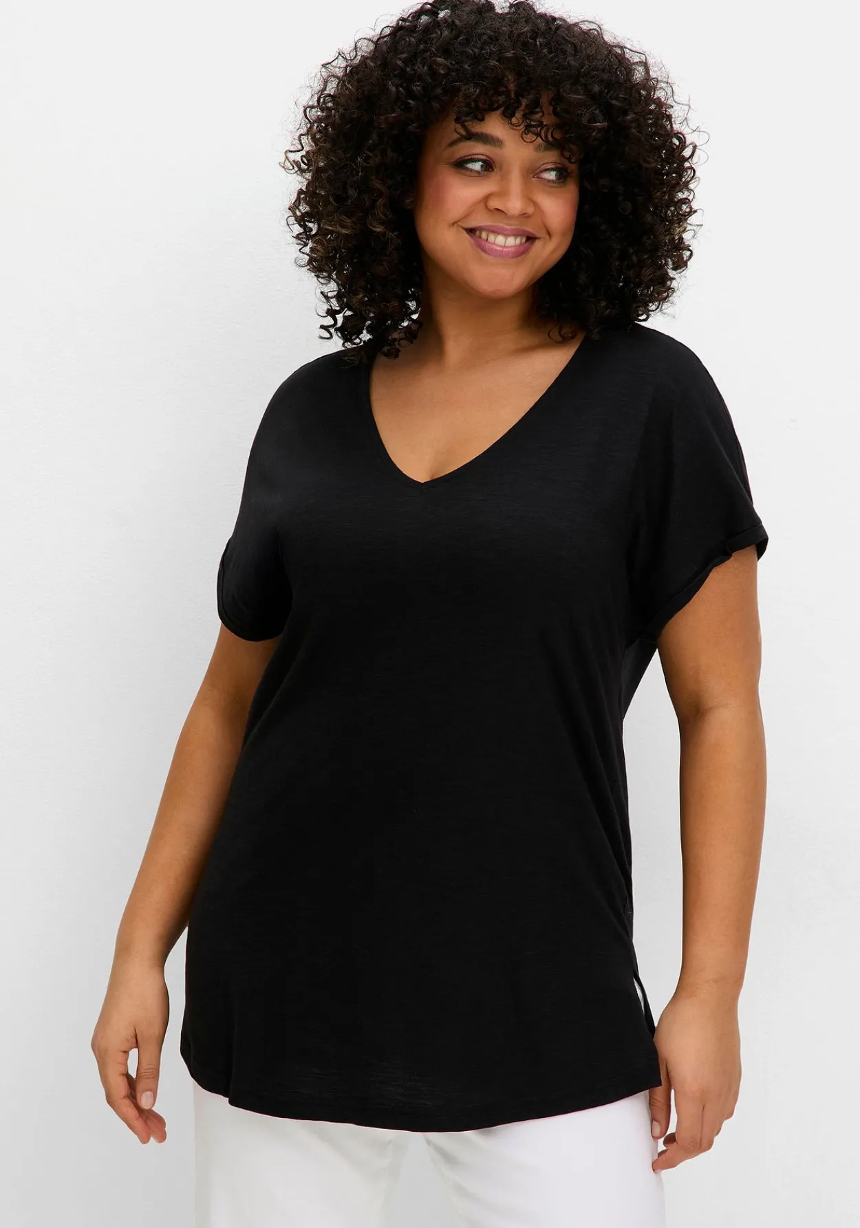 T-Shirt mit V-Ausschnitt, aus Flammgarn<sheego Clearance