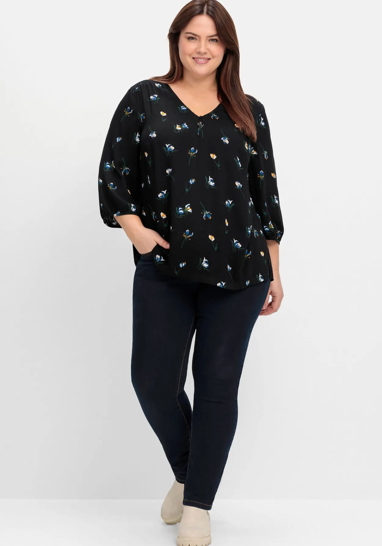 Tunika in A-Linie mit Blumenprint und Smokdetails<sheego Hot