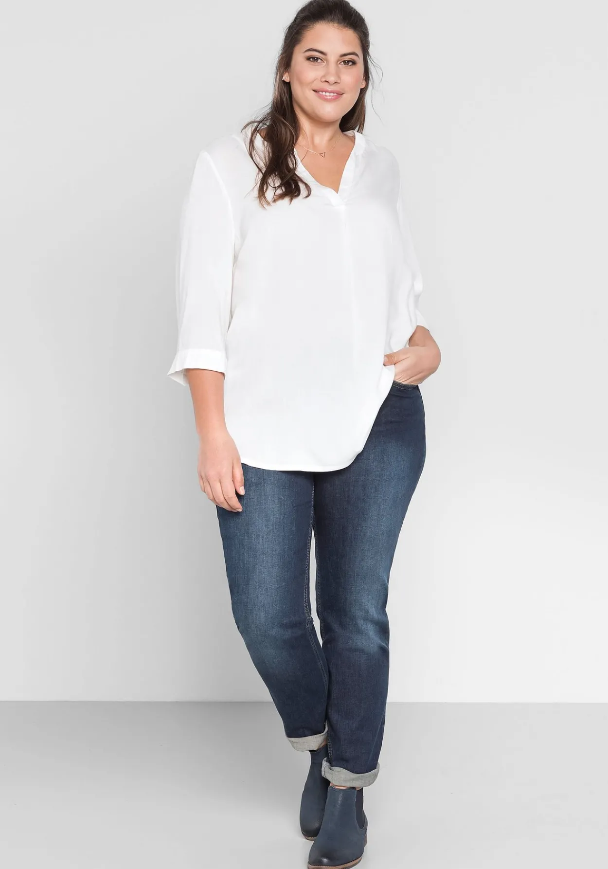 Tunika mit 3/4-Arm und gerundetem Saum<sheego Sale