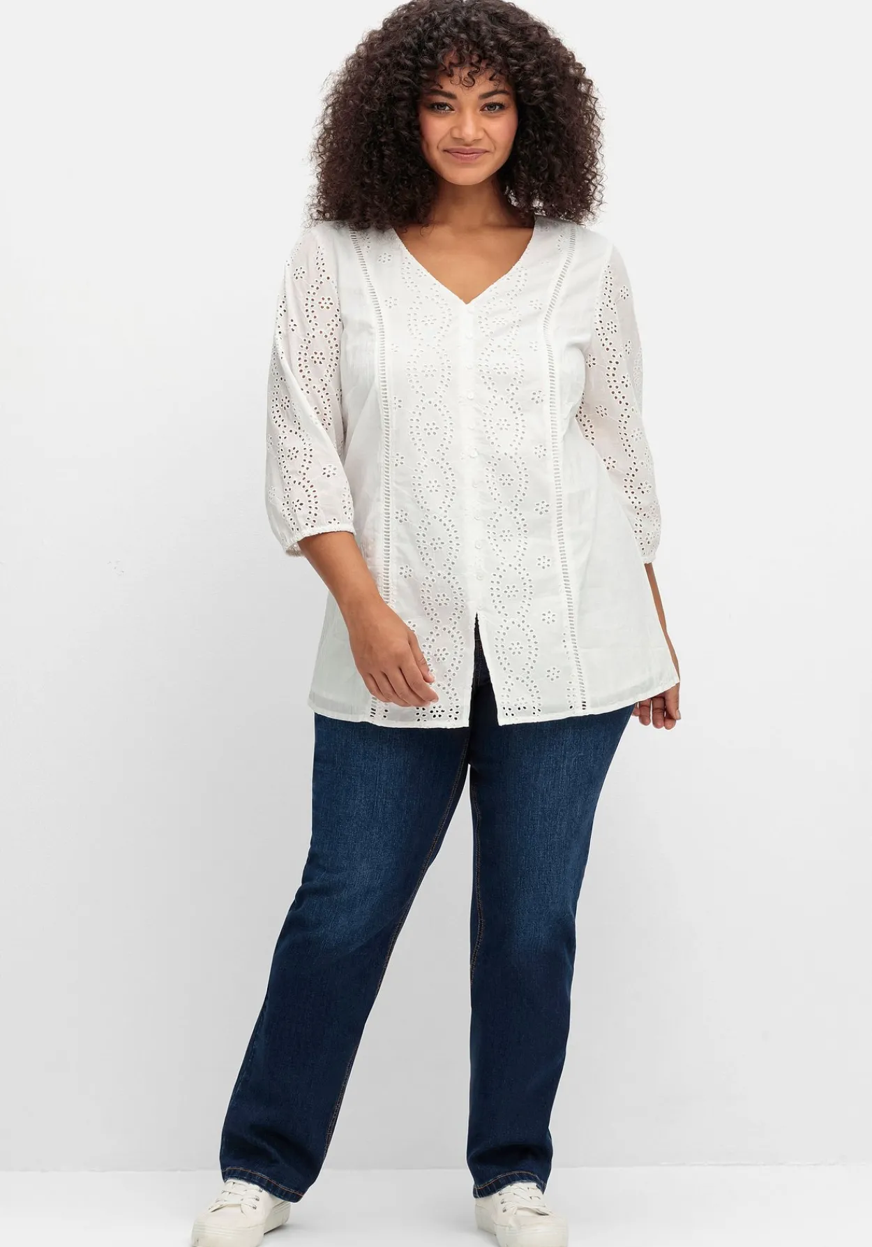 Tunika mit Lochstickerei, in leichter A-Linie<sheego by Joe Browns Sale