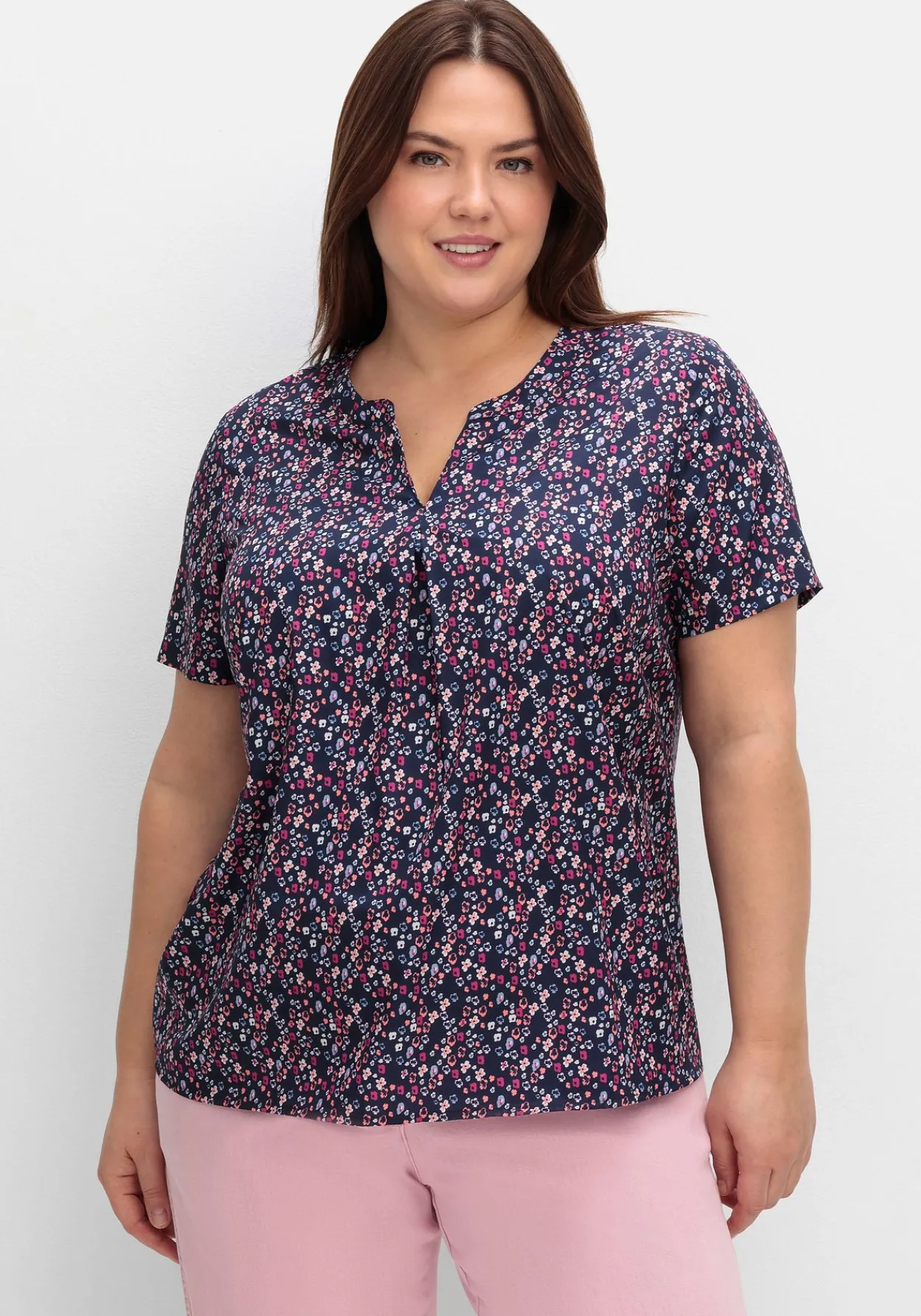 Tunika mit Minimalprint und kurzen Ärmeln<sheego Hot