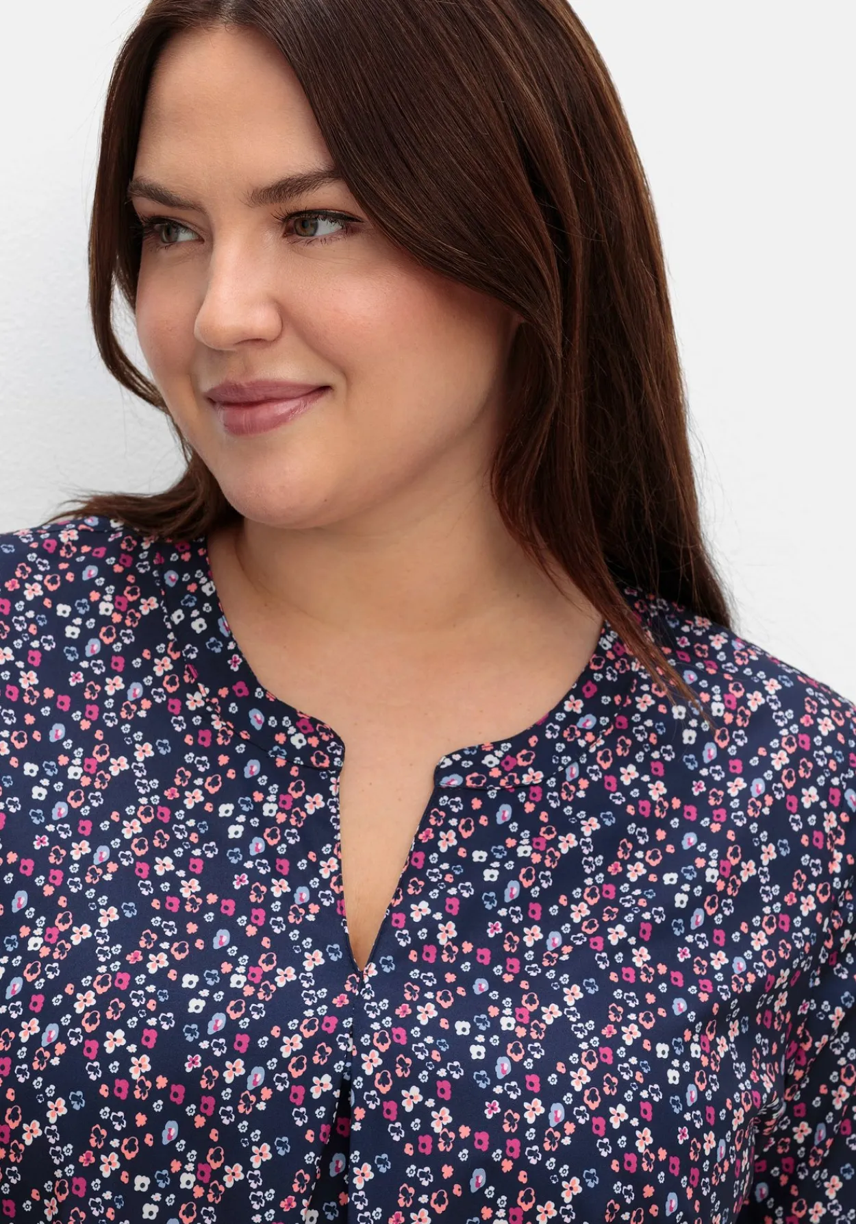Tunika mit Minimalprint und kurzen Ärmeln<sheego Hot