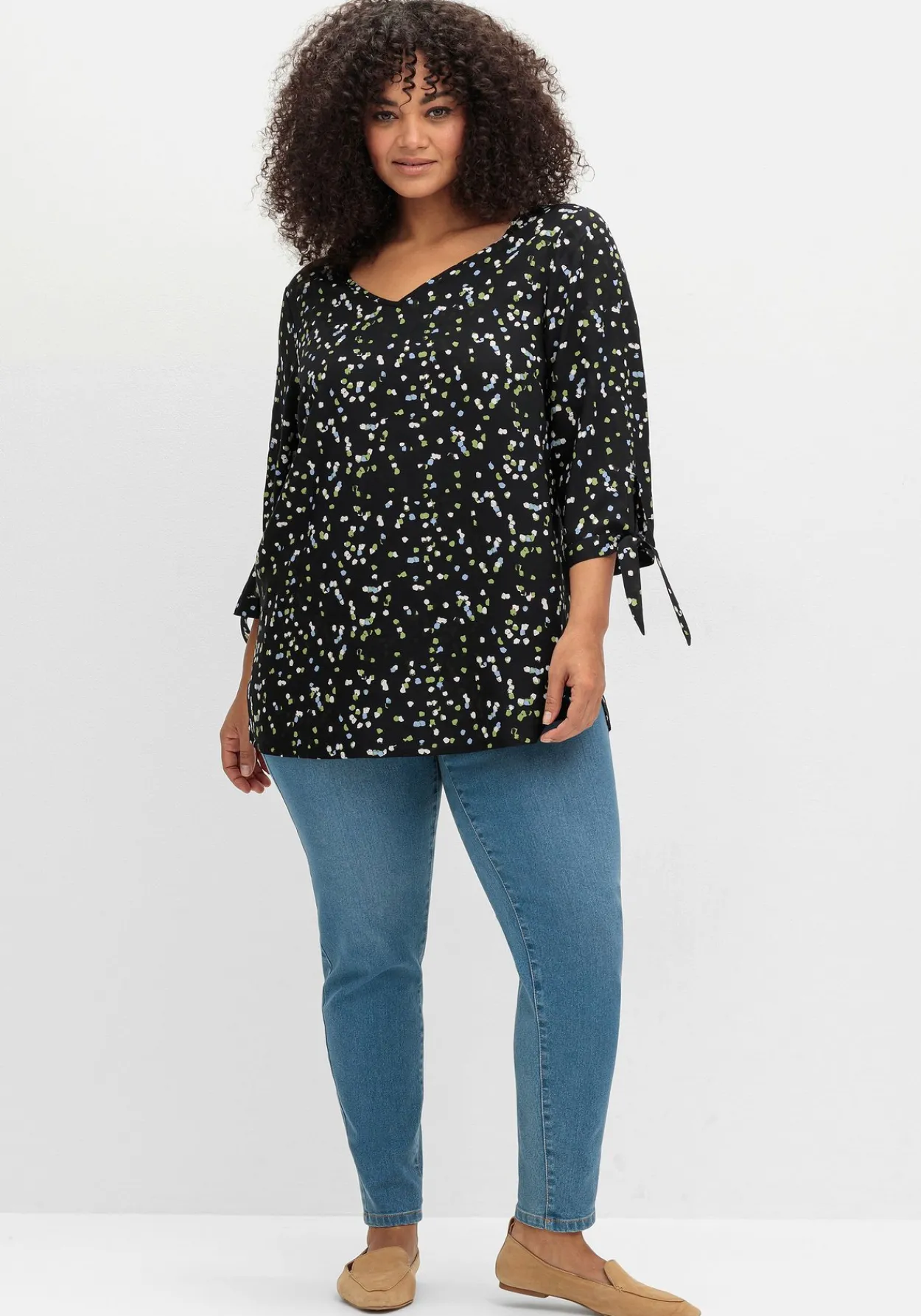 Tunika mit Print und Knotendetail am Ärmel<sheego Fashion