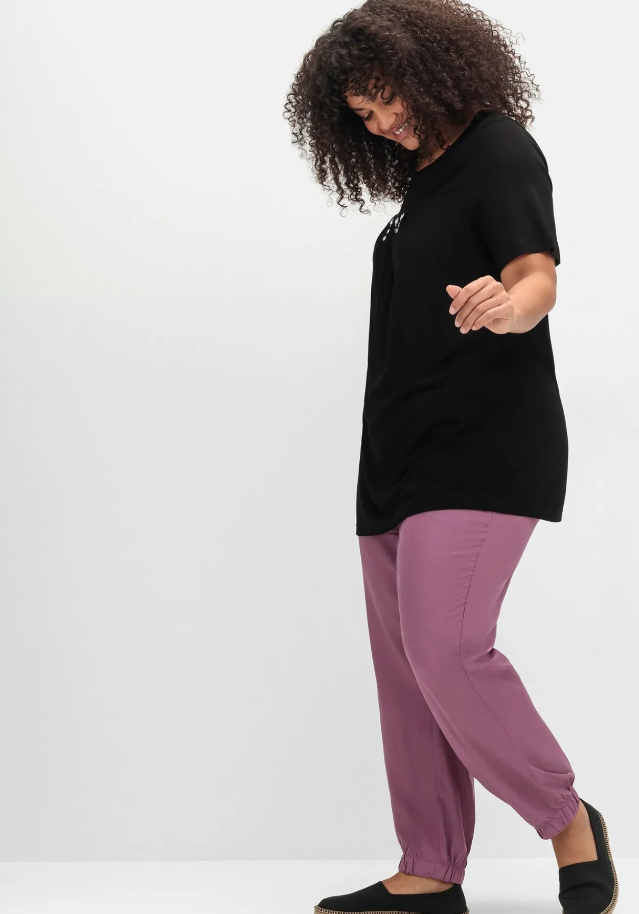 Weite, fließende Hose mit Bündchen am Saum<sheego Fashion