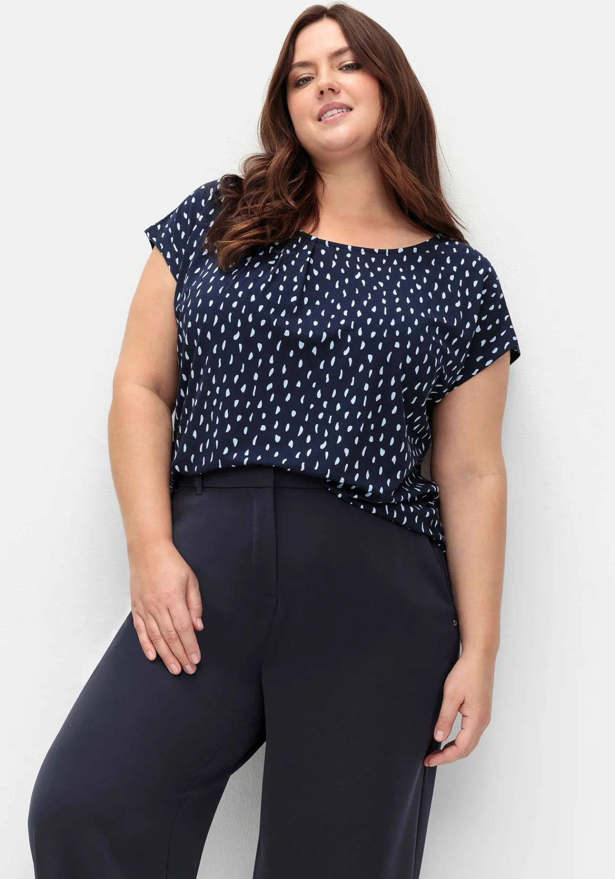 Weite gepflegte Hose mit Teilgummibund<sheego Fashion