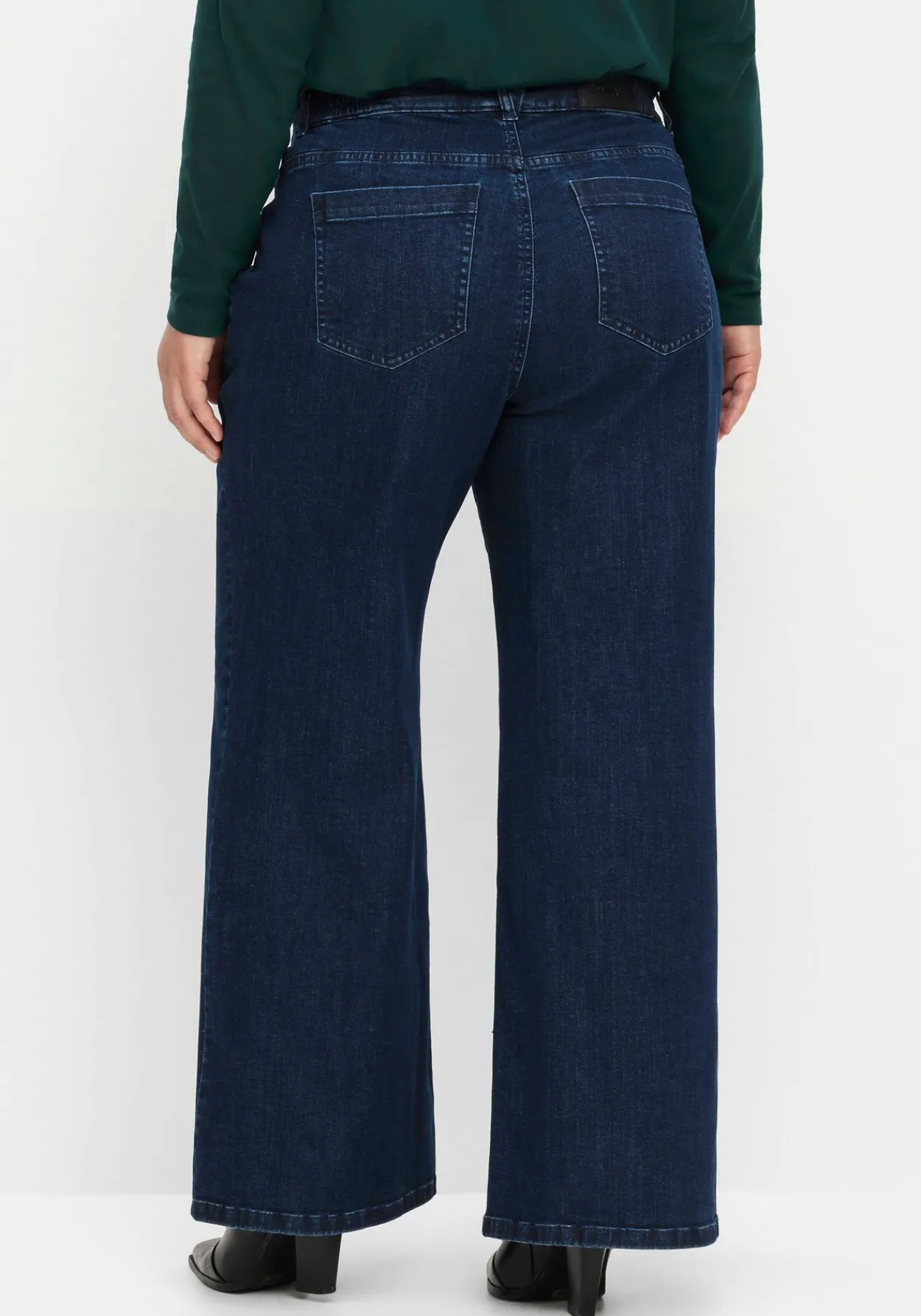 Weite High-Waist-Jeans im Curvy-Schnitt ELLA<sheego Outlet