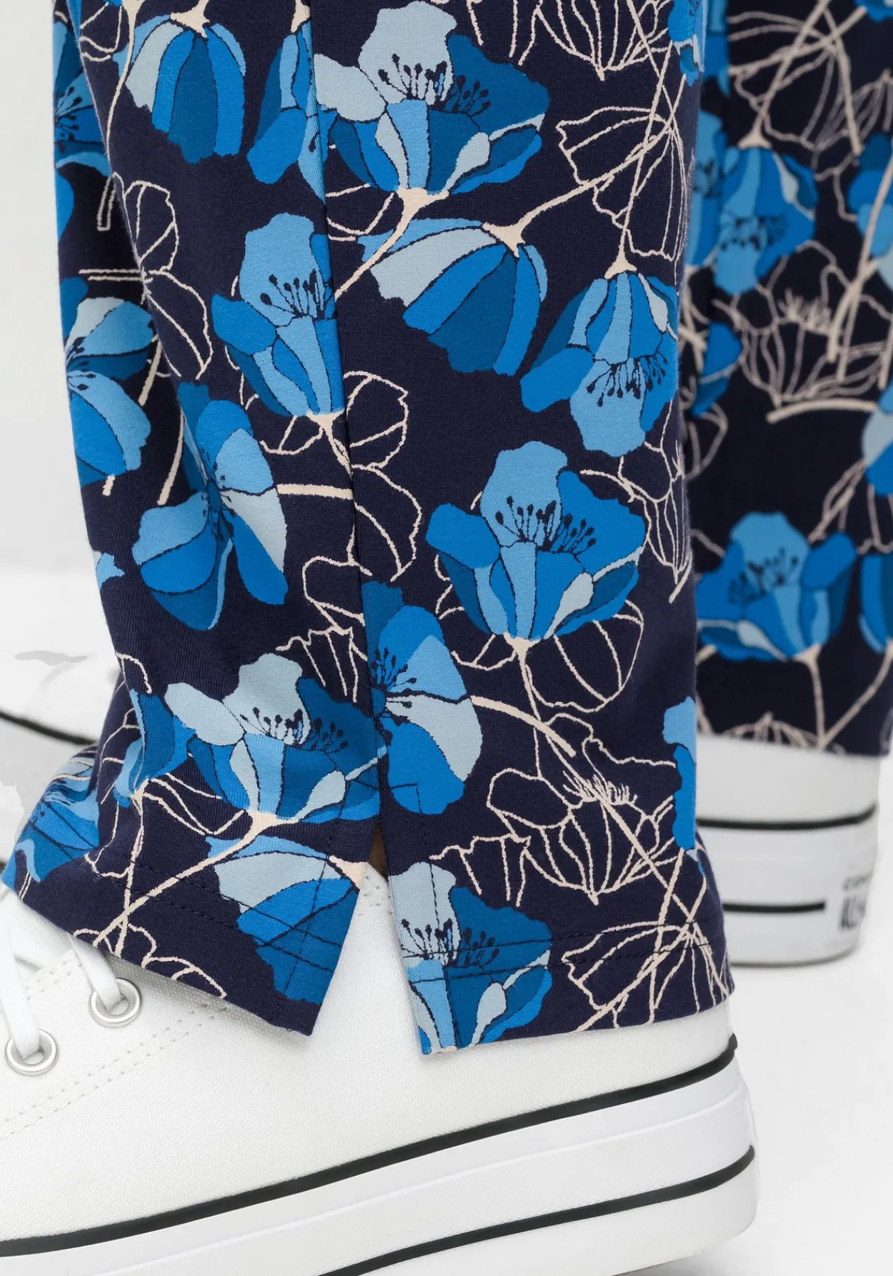 Weite Hose mit Blumendruck und breitem Smokbund<sheego New