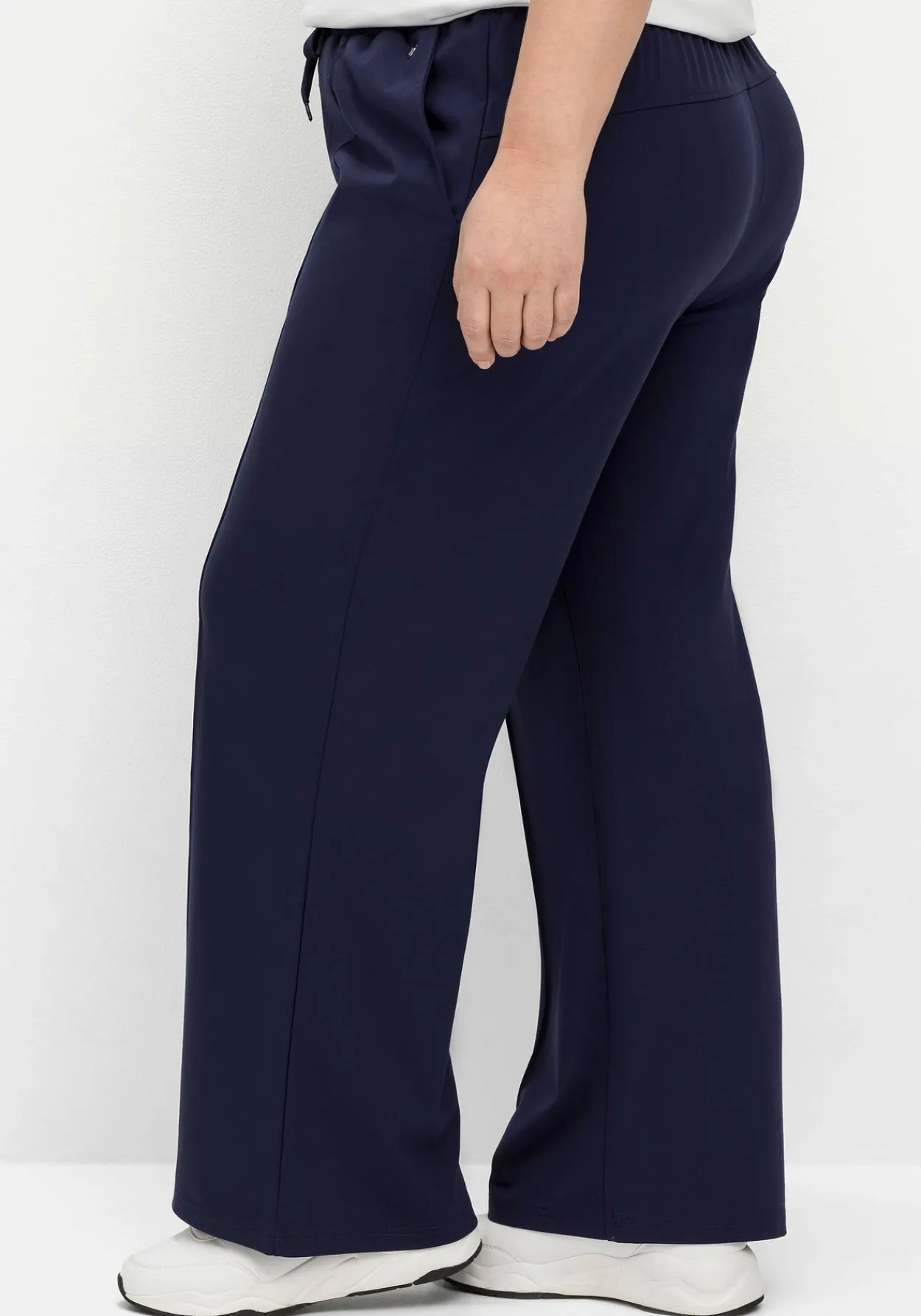 Weite Sporthose mit Teilungsnaht vorn<sheego Best