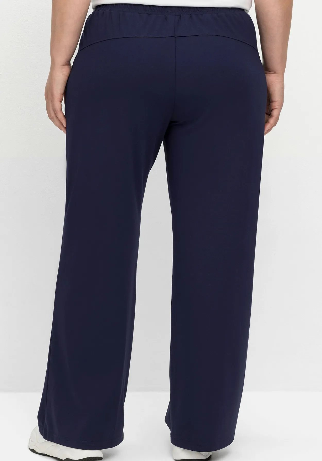 Weite Sporthose mit Teilungsnaht vorn<sheego Best