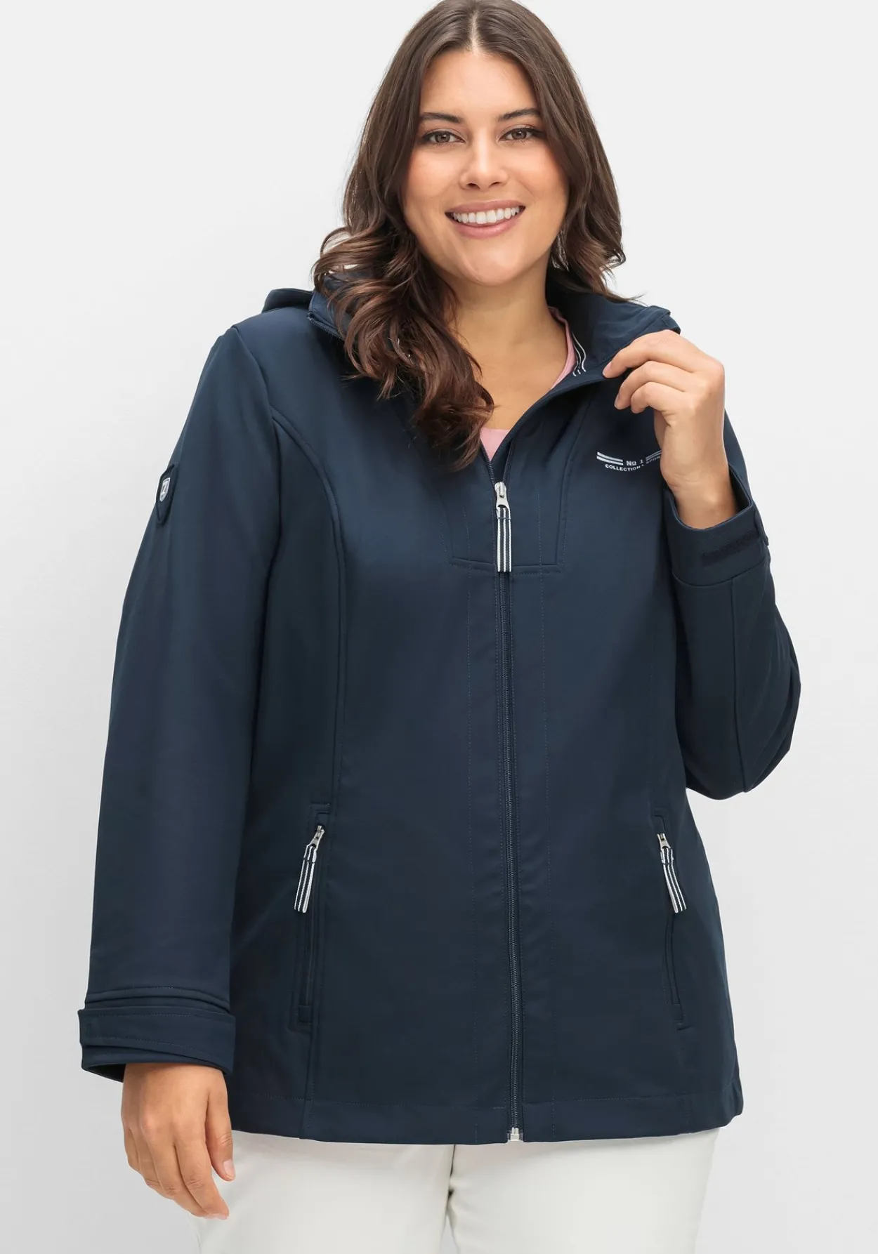 Wind- und wasserabweisende Softshelljacke<sheego x Collection L. Online